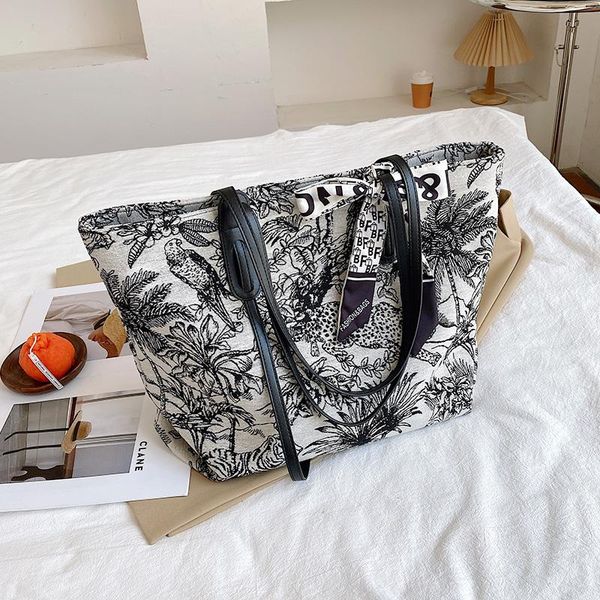evening bags embroidered tote bag female 2021 summer large capacity fashion canvas one shoulder big tide
evening bags embroidered tote bag female 2021 summer large capacity fashion canvas one shoulder big tide