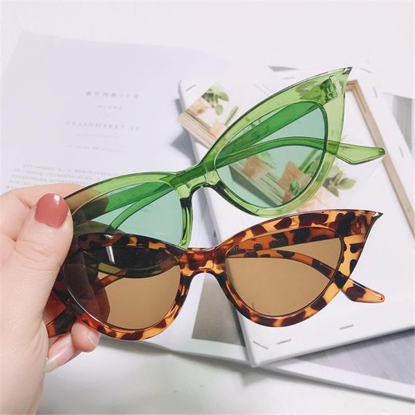 outdoor eyewear uv400 personality cat eye sunglasses trendy driving streamlined sun glasses female street shooting brand designer
outdoor eyewear uv400 personality cat eye sunglasses trendy driving streamlined sun glasses female street shooting brand designer