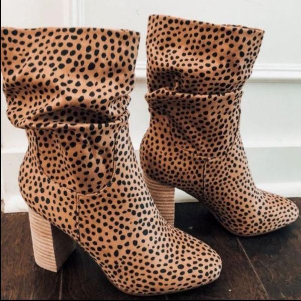 boots products in winter women faux suede short fashion high heels round head cowboy comfortable xm442, Black
boots products in winter women faux suede short fashion high heels round head cowboy comfortable xm442, Black