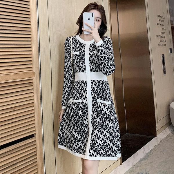 casual dresses fashion knitted sweater dress high waist women good quality long sleeve pocket skinny sheath straight letter plaid, Black;gray
casual dresses fashion knitted sweater dress high waist women good quality long sleeve pocket skinny sheath straight letter plaid, Black;gray