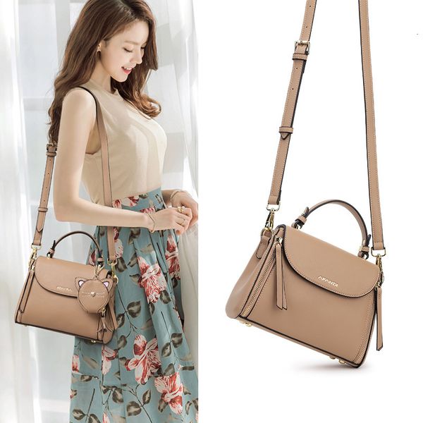 messenger bagsstyle women's guangzhou bag 2021 vibrato fashion large capacity satchel lady single shoulder tiktok
messenger bagsstyle women's guangzhou bag 2021 vibrato fashion large capacity satchel lady single shoulder tiktok