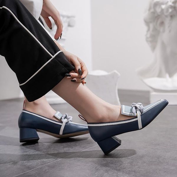 dress shoes korean chic texture leather 2021 spring net red color matching lefu women's head chain thick high heel single, Black
dress shoes korean chic texture leather 2021 spring net red color matching lefu women's head chain thick high heel single, Black