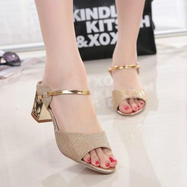 slippers 2021 summer fashion wild sandals women stylish fish mouth wearing temperament outer wear high-heeled, Black
slippers 2021 summer fashion wild sandals women stylish fish mouth wearing temperament outer wear high-heeled, Black
