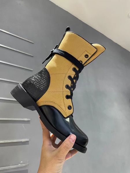 women leather autumn winter boots chunky heel lace up black splicing short martin boot punk style platform shoes female footwear booties
women leather autumn winter boots chunky heel lace up black splicing short martin boot punk style platform shoes female footwear booties