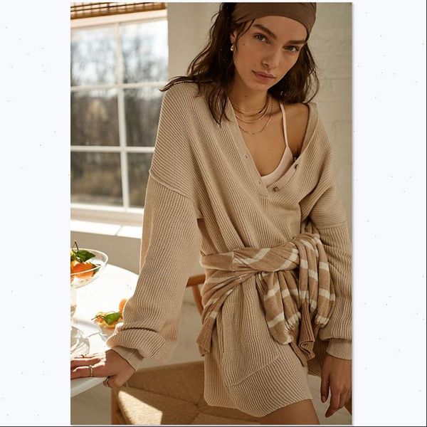 autumn knitted long sleeve womens jumpsuits fashion button deep v neck loose short romper casual solid color package leotard, Black;white
autumn knitted long sleeve womens jumpsuits fashion button deep v neck loose short romper casual solid color package leotard, Black;white