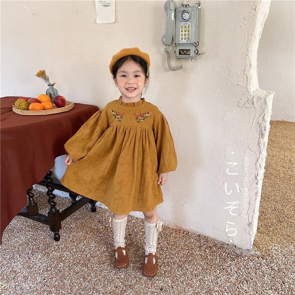girl's dresses 2021 autumn girl embroidery dress cotton lantern sleeve jacquard retro baby princess children kids clothes,#6536, Red;yellow
girl's dresses 2021 autumn girl embroidery dress cotton lantern sleeve jacquard retro baby princess children kids clothes,#6536, Red;yellow