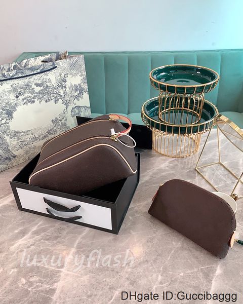2pcs 2021 latest cosmetic bag white rendering classic color large capacity durable portable handbag luxurys designers double zipper bags
2pcs 2021 latest cosmetic bag white rendering classic color large capacity durable portable handbag luxurys designers double zipper bags