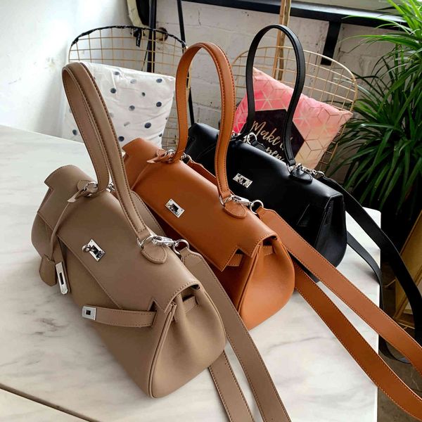 outlet portable large new cowhide shoulder one underarm leather women's slant span bag yw yw luxurys designers bag
outlet portable large new cowhide shoulder one underarm leather women's slant span bag yw yw luxurys designers bag