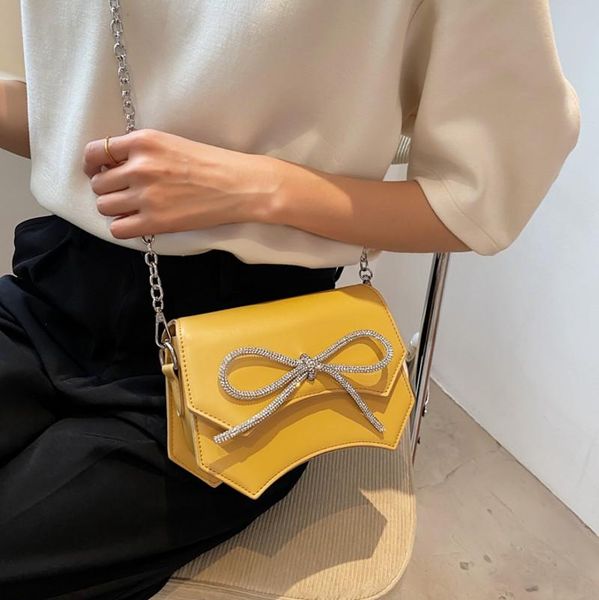 trend fashion women's ladies handbag designer shoulder chain crossbody small mini bags online celebrity selling style cross body
trend fashion women's ladies handbag designer shoulder chain crossbody small mini bags online celebrity selling style cross body