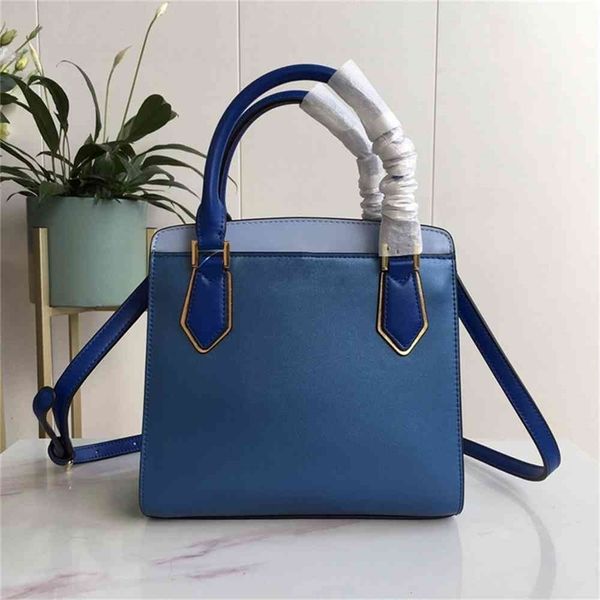 women luxurys designers bags 2021 star's same model fashion on the whole whole designer handbag handbags totes crossbody bag
women luxurys designers bags 2021 star's same model fashion on the whole whole designer handbag handbags totes crossbody bag