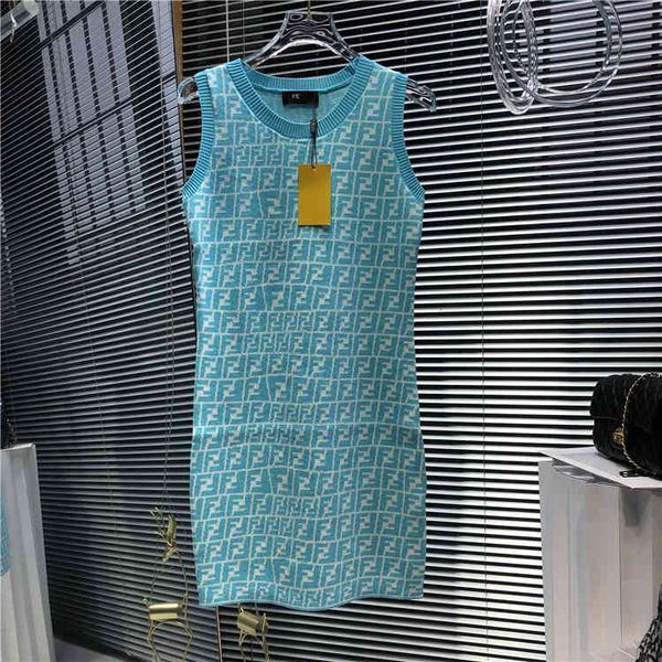 dress 2021 summer fd home cotton medium and long skirt sleeveless high waist temperament plaid knitted half women, White;black
dress 2021 summer fd home cotton medium and long skirt sleeveless high waist temperament plaid knitted half women, White;black