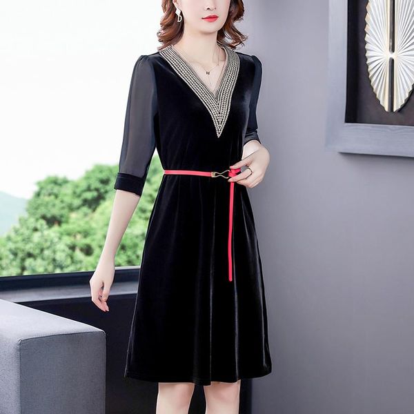 casual dresses chikichi 2021 summer european and american fashion ladies elegant v-neck embroidery black velvet mid-length lace-up dress, Black;gray
casual dresses chikichi 2021 summer european and american fashion ladies elegant v-neck embroidery black velvet mid-length lace-up dress, Black;gray