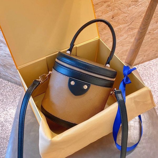 5a+ classic brand vintage designs round bucket bags luxury women handbag 2021 flower letters clutch fashion leather shoulder crossbody bag p
5a+ classic brand vintage designs round bucket bags luxury women handbag 2021 flower letters clutch fashion leather shoulder crossbody bag p