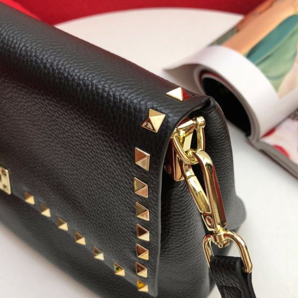 quality grain calf shoulder leather belt bag lady large capacity backpack retro rivets
quality grain calf shoulder leather belt bag lady large capacity backpack retro rivets