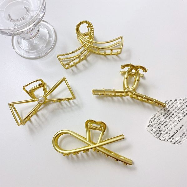 ribbon bow tie cross model clamps smooth alloy pearl scrunchies hair claw european women ponytail shark hairpins jewelry clips accessories w, Slivery;golden
ribbon bow tie cross model clamps smooth alloy pearl scrunchies hair claw european women ponytail shark hairpins jewelry clips accessories w, Slivery;golden
