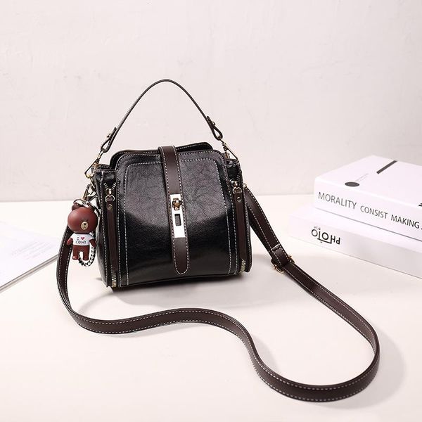 evening bags lady lock handbags school teenagers arrival women sewing crossbody bag barrel shaped shoulder capacity messenger
evening bags lady lock handbags school teenagers arrival women sewing crossbody bag barrel shaped shoulder capacity messenger