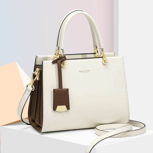 2021 new cowhide shoulder women's high-capacity hand ol style versatile messenger bag
2021 new cowhide shoulder women's high-capacity hand ol style versatile messenger bag