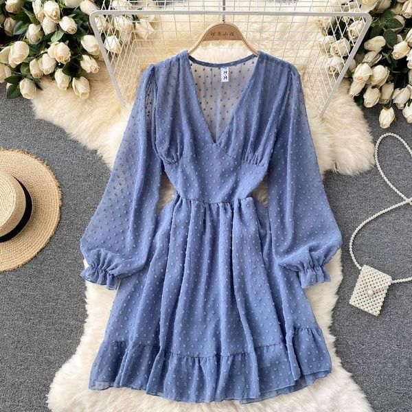 casual dresses early antumn women's dress french retro solid color v-neck polka dot ruffled puff sleeve female waist e070, Black;gray
casual dresses early antumn women's dress french retro solid color v-neck polka dot ruffled puff sleeve female waist e070, Black;gray