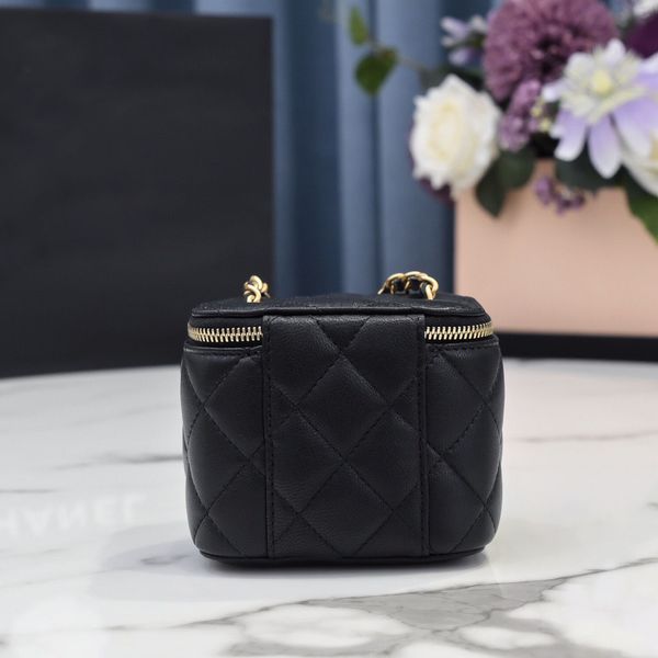classic designers shoulder bags handbags woman fashion genuine leather designer handbag women flap letters black crossbody bag size : 8.5-11
classic designers shoulder bags handbags woman fashion genuine leather designer handbag women flap letters black crossbody bag size : 8.5-11
