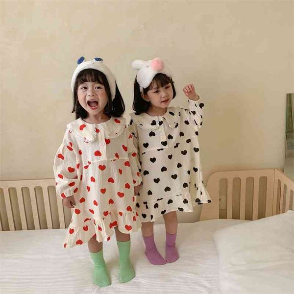 spring autumn girls cotton yarn heart pringting nightgowns little princess loose turn-down collar nightdress 210708, Blue;red
spring autumn girls cotton yarn heart pringting nightgowns little princess loose turn-down collar nightdress 210708, Blue;red