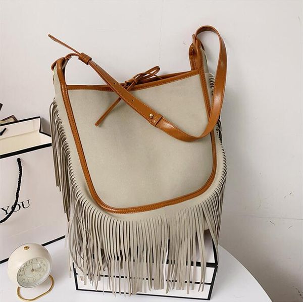 factory outlet womens shoulder bags personality design large capacity leathers tassel bag street trend solid color leather handbag fashion f, Black;red
factory outlet womens shoulder bags personality design large capacity leathers tassel bag street trend solid color leather handbag fashion f, Black;red