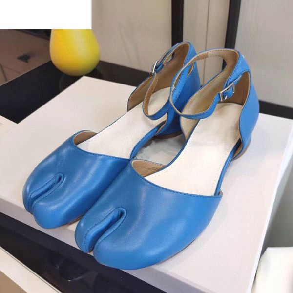 sandals spring solid color flat shoes women strange split toe ankle strap real leather comfortable casual walk street wear single, Black
sandals spring solid color flat shoes women strange split toe ankle strap real leather comfortable casual walk street wear single, Black