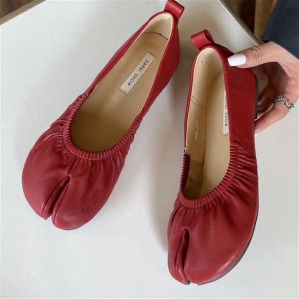 fashion designer leather split toe round comfort flat shoes women spring new tabi ninja pig feet loafer ladies dress shoe, Black
fashion designer leather split toe round comfort flat shoes women spring new tabi ninja pig feet loafer ladies dress shoe, Black