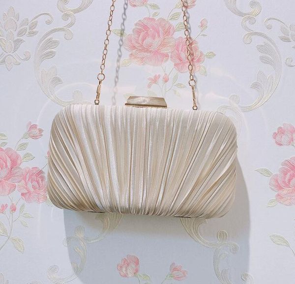 2020 women satin clutch bag rhinestone evening purse ladies day clutch chain handbag bridal wedding party bag
2020 women satin clutch bag rhinestone evening purse ladies day clutch chain handbag bridal wedding party bag