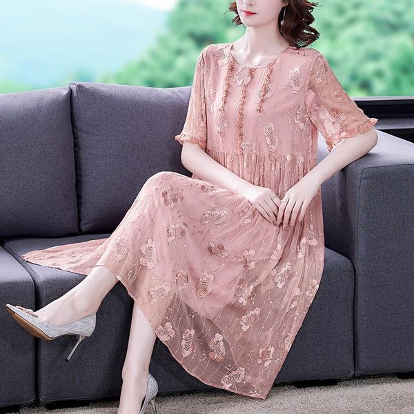 party dresses 2021 casual pink floral embroidery mulberry silk midi dress summer vintage loose 5xl plus size elegant women vestido, White;black
party dresses 2021 casual pink floral embroidery mulberry silk midi dress summer vintage loose 5xl plus size elegant women vestido, White;black