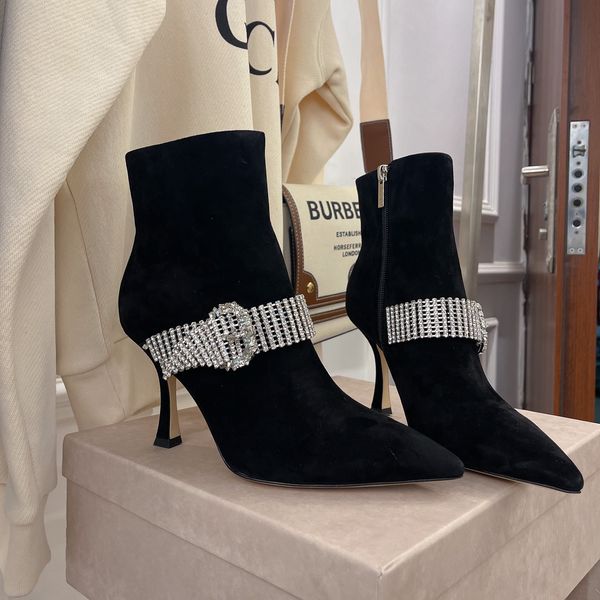 brand fashion women's shoes, designer vamp embellished with rhinestones, luxury high-heeled women's boots, Red;white
brand fashion women's shoes, designer vamp embellished with rhinestones, luxury high-heeled women's boots, Red;white
