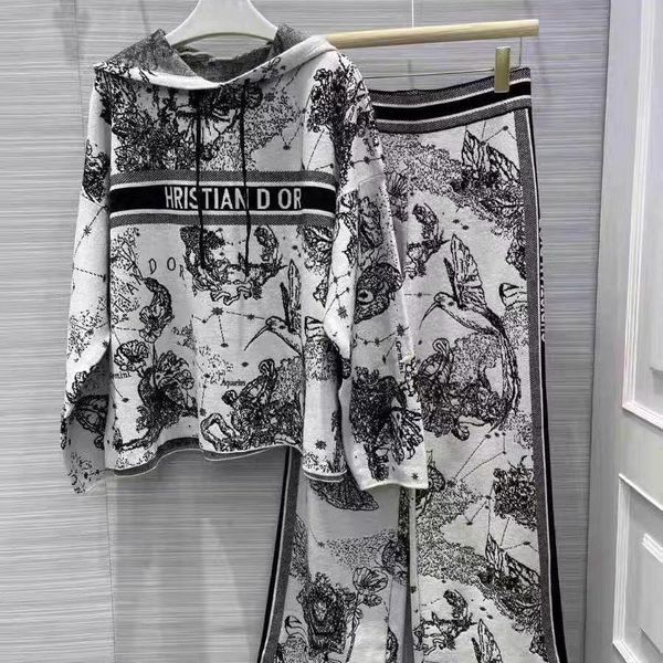 2021 autumn and winter new fashion letter jacquard loose + trousers set female, Gray
2021 autumn and winter new fashion letter jacquard loose + trousers set female, Gray