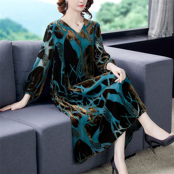 v-neck silk velvet dress womens autumn clothing 2021 new ladies high-end temperament retro elegant fashion loose vestidos y1234, Black;gray
v-neck silk velvet dress womens autumn clothing 2021 new ladies high-end temperament retro elegant fashion loose vestidos y1234, Black;gray