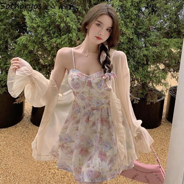 casual dresses backless sleeveless dress women high waist floral printed vintage sweet a-line mini sundress tender arrival 2021, Black;gray
casual dresses backless sleeveless dress women high waist floral printed vintage sweet a-line mini sundress tender arrival 2021, Black;gray