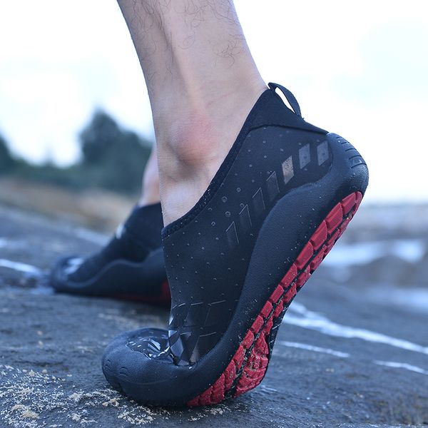 2021 men women sports running shoes sandy beach fashion black blue red outdoor sneakers size 36-46 wy21-1786
2021 men women sports running shoes sandy beach fashion black blue red outdoor sneakers size 36-46 wy21-1786