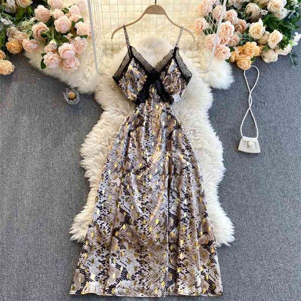summer temperament sling vestidos female lace fight reception waist thin open back midi dress c520 210506, Black;gray
summer temperament sling vestidos female lace fight reception waist thin open back midi dress c520 210506, Black;gray