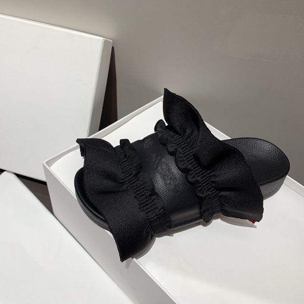 spring and summer folded ruffled wavy lace slippers temperament leisure casual shoes for women, fashion trendy sandals high-end quality., Black
spring and summer folded ruffled wavy lace slippers temperament leisure casual shoes for women, fashion trendy sandals high-end quality., Black