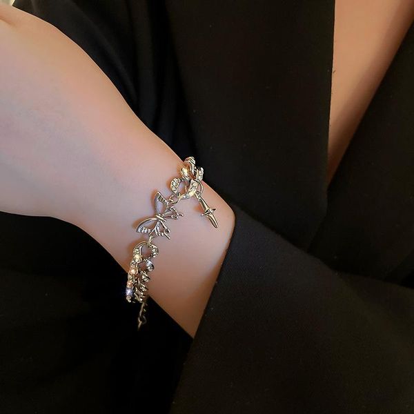 charm bracelets butterfly cross for women rhinestone inlaid thick chain shiny bracelet fashion personality gifts acrddk, Golden;silver
charm bracelets butterfly cross for women rhinestone inlaid thick chain shiny bracelet fashion personality gifts acrddk, Golden;silver