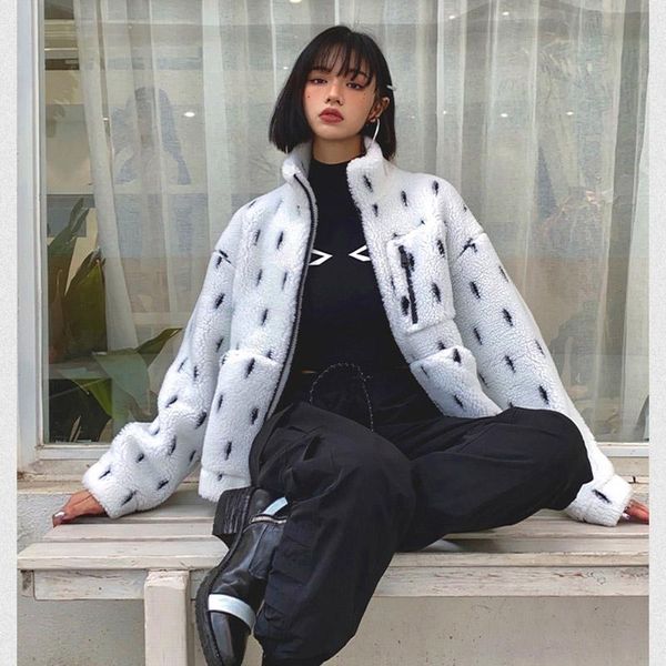 women's fur & faux jacket women 2021 winter thick warm teddy coat stand collar zipper up black hit white female fluffy outwear
women's fur & faux jacket women 2021 winter thick warm teddy coat stand collar zipper up black hit white female fluffy outwear