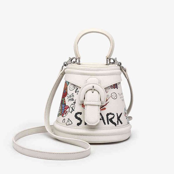 handbag bear graffiti bucket bag cylinder niche 2021 high-grade versatile women's one shoulder messenger, Black;red
handbag bear graffiti bucket bag cylinder niche 2021 high-grade versatile women's one shoulder messenger, Black;red