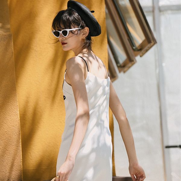 art 2020 summer abstract design sense simple line suspender dress women's high waist sleeveless mid long skirt, White;black
art 2020 summer abstract design sense simple line suspender dress women's high waist sleeveless mid long skirt, White;black