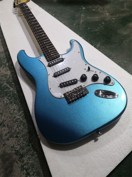 factory custom sta electric guitar, blue silver body, fan fingerboard, fixed bridge,chrome buttons
factory custom sta electric guitar, blue silver body, fan fingerboard, fixed bridge,chrome buttons