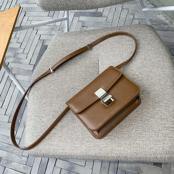 tofu box summer style one shoulder cross small square simple lock stewardess bag purse
tofu box summer style one shoulder cross small square simple lock stewardess bag purse