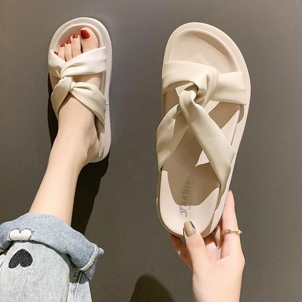 slippers women's flip flops 2021 summer the solid color all-match comfortable round head open toe sandals leisure female shoes, Black
slippers women's flip flops 2021 summer the solid color all-match comfortable round head open toe sandals leisure female shoes, Black
