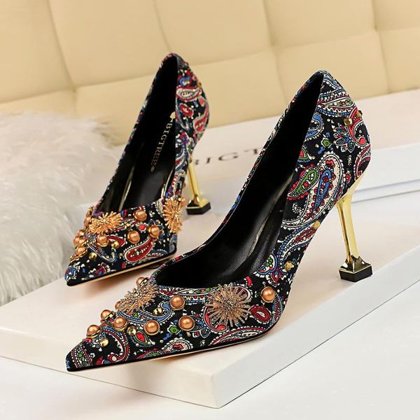 dress shoes bigtree 2021 brand vintage women pumps fashion flowers printed high heels female spring summer crystal rivet party, Black
dress shoes bigtree 2021 brand vintage women pumps fashion flowers printed high heels female spring summer crystal rivet party, Black