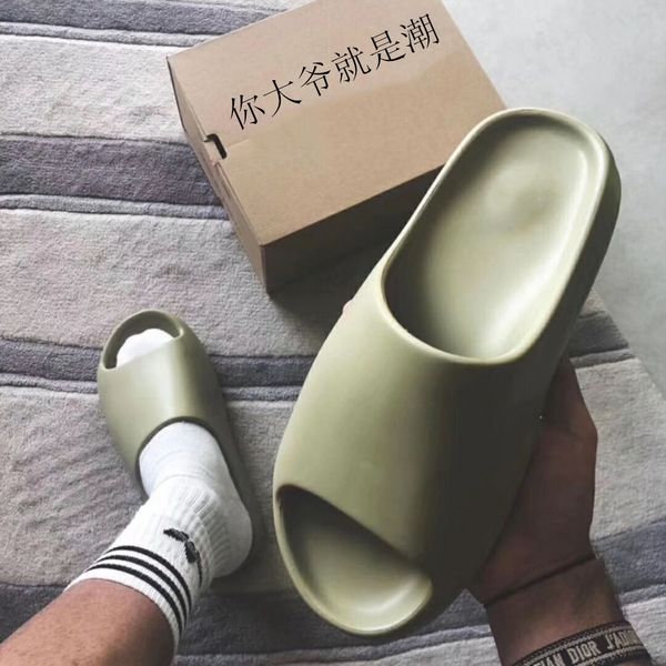 2021 new versatile kany coconut slippers men thick bottomed flip flop trend bread prison beach shoes couple sandals zlh, Black
2021 new versatile kany coconut slippers men thick bottomed flip flop trend bread prison beach shoes couple sandals zlh, Black