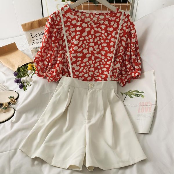 women's tracksuits vintage floral printed chiffon 2 piece shorts set women casual short sleeve blouse+solid wide leg overalls 3 colors, Gray
women's tracksuits vintage floral printed chiffon 2 piece shorts set women casual short sleeve blouse+solid wide leg overalls 3 colors, Gray