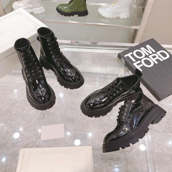 2021 wander boots women ace handsome show martin ankle bootis 100% leather bootes nylon bee boot ladies booties pouch lady platform shoes, Black
2021 wander boots women ace handsome show martin ankle bootis 100% leather bootes nylon bee boot ladies booties pouch lady platform shoes, Black