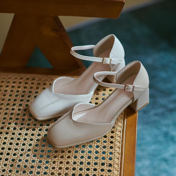 sandals med low woman leather female shoe 2021 summer clear heels square toe medium low-heeled girls comfort fashion block b, Black
sandals med low woman leather female shoe 2021 summer clear heels square toe medium low-heeled girls comfort fashion block b, Black