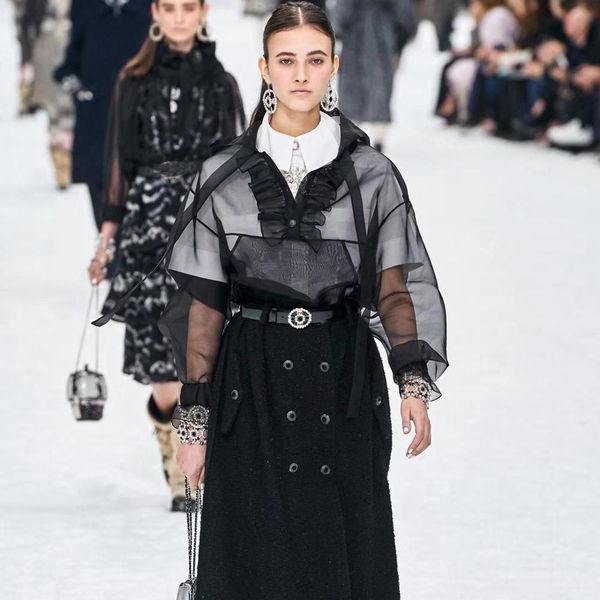 women's jackets jackets 100% silk shirt women runway design see-through hooded lace up bow buttons black blouses ladies chic s 00yp, Black;brown
women's jackets jackets 100% silk shirt women runway design see-through hooded lace up bow buttons black blouses ladies chic s 00yp, Black;brown
