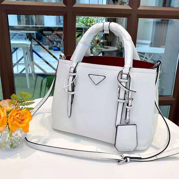 high-quality womens totes bags trend color matching design fashion ladies handbag purse large capacity casual lady bag
high-quality womens totes bags trend color matching design fashion ladies handbag purse large capacity casual lady bag